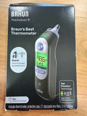 Braun ThermoScan 7 Digital Ear Thermometer IRT6520 Black with Age Precision Tech
